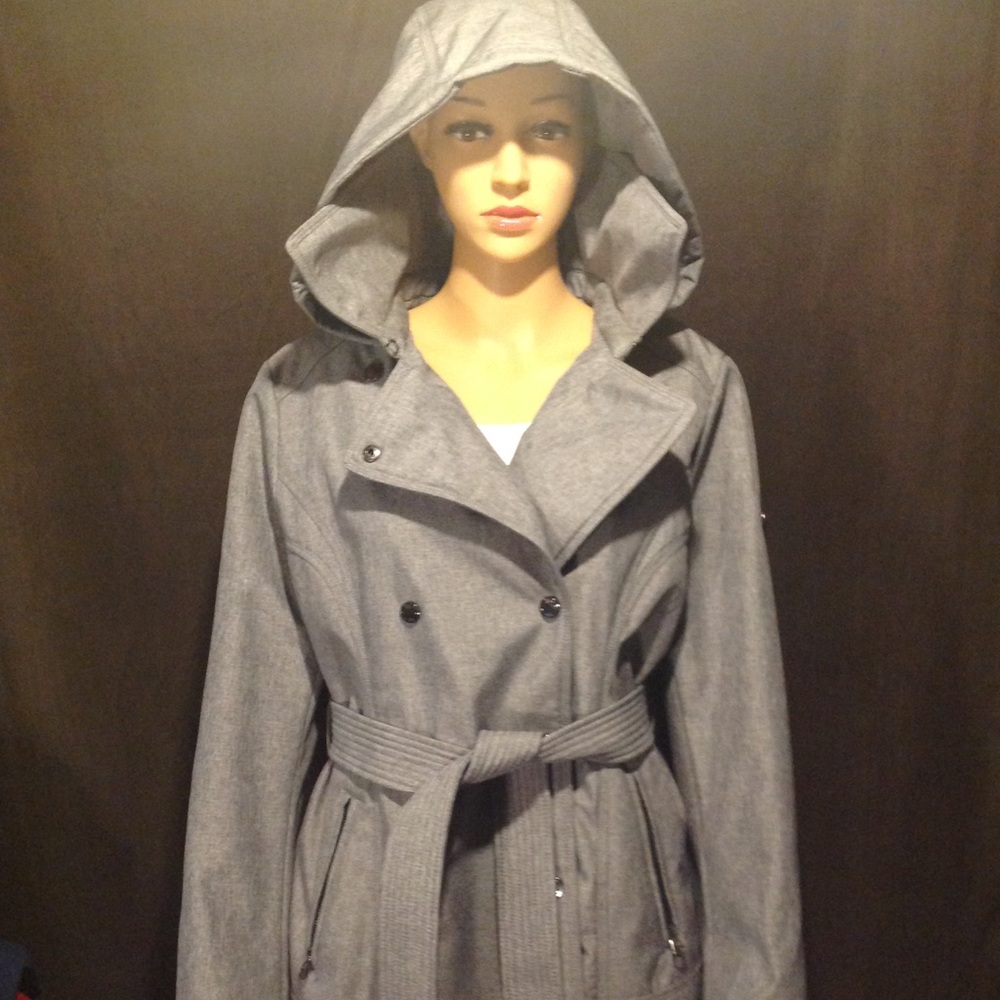 Jessica Simpson coat